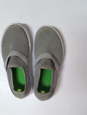 OOFOS Women's Slip-On Sneakers in Gray with Green Insoles